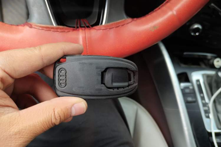 Used Audi Q5 2015 40 TFSI Technology Edition Vehicle Key