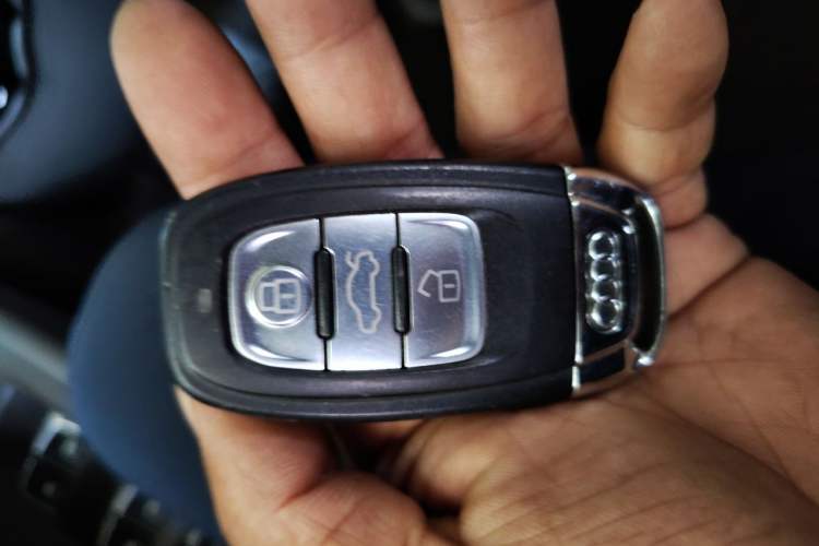 Used Audi Q5 2015 40 TFSI Technology Edition Vehicle Key