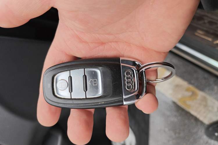 Used Audi Q5 2015 40 TFSI Technology Edition Vehicle Key