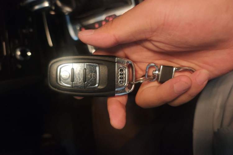 Used Audi Q5 2015 40 TFSI Technology Edition Vehicle Key