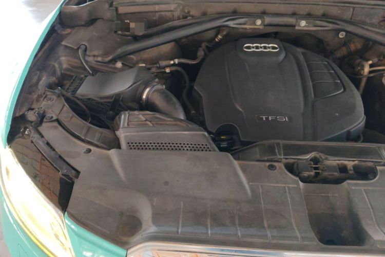 Used Audi Q5 2015 40 TFSI Technology Edition Engine Bay Right
