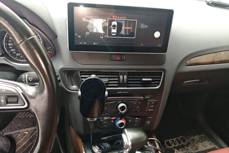 Used Audi Q5 2015 40 TFSI Technology Edition Audio And AC Panel