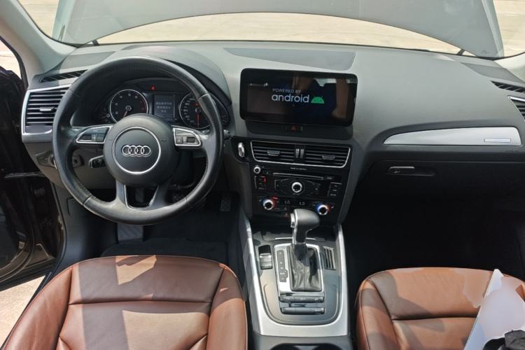 Used Audi Q5 2015 40 TFSI Technology Edition Center Console