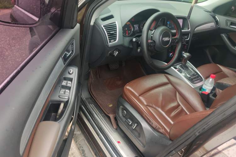 Used Audi Q5 2015 40 TFSI Technology Edition Driver Seat