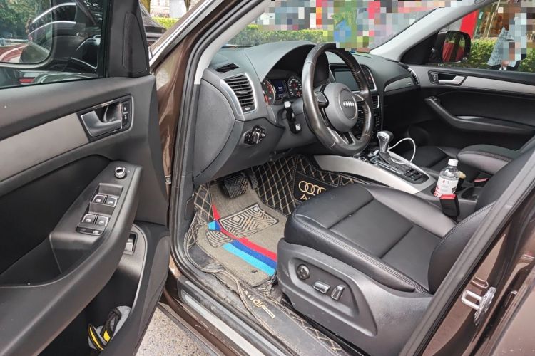 Used Audi Q5 2015 40 TFSI Trendy Edition Driver Seat
