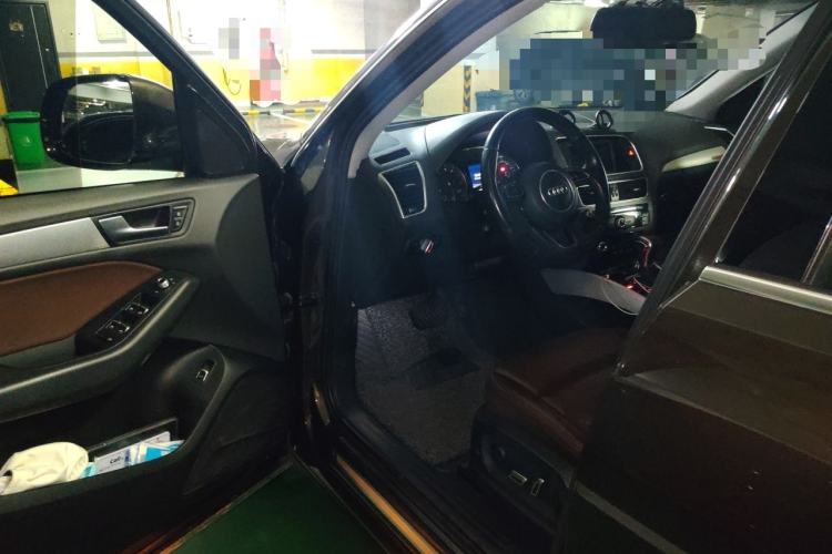 Used Audi Q5 2015 40 TFSI Comfort Model Driver Seat