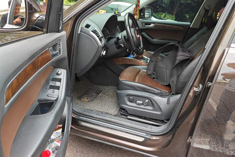 Used Audi Q5 2015 40 TFSI Comfort Model Driver Seat