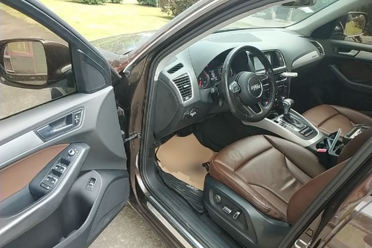 Used Audi Q5 2015 40 TFSI Technology Edition Driver Seat