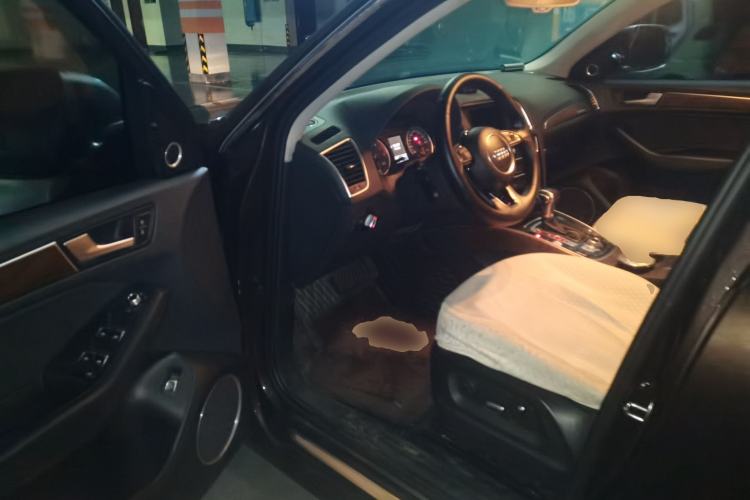 Used Audi Q5 2015 40 TFSI Comfort Model Driver Seat