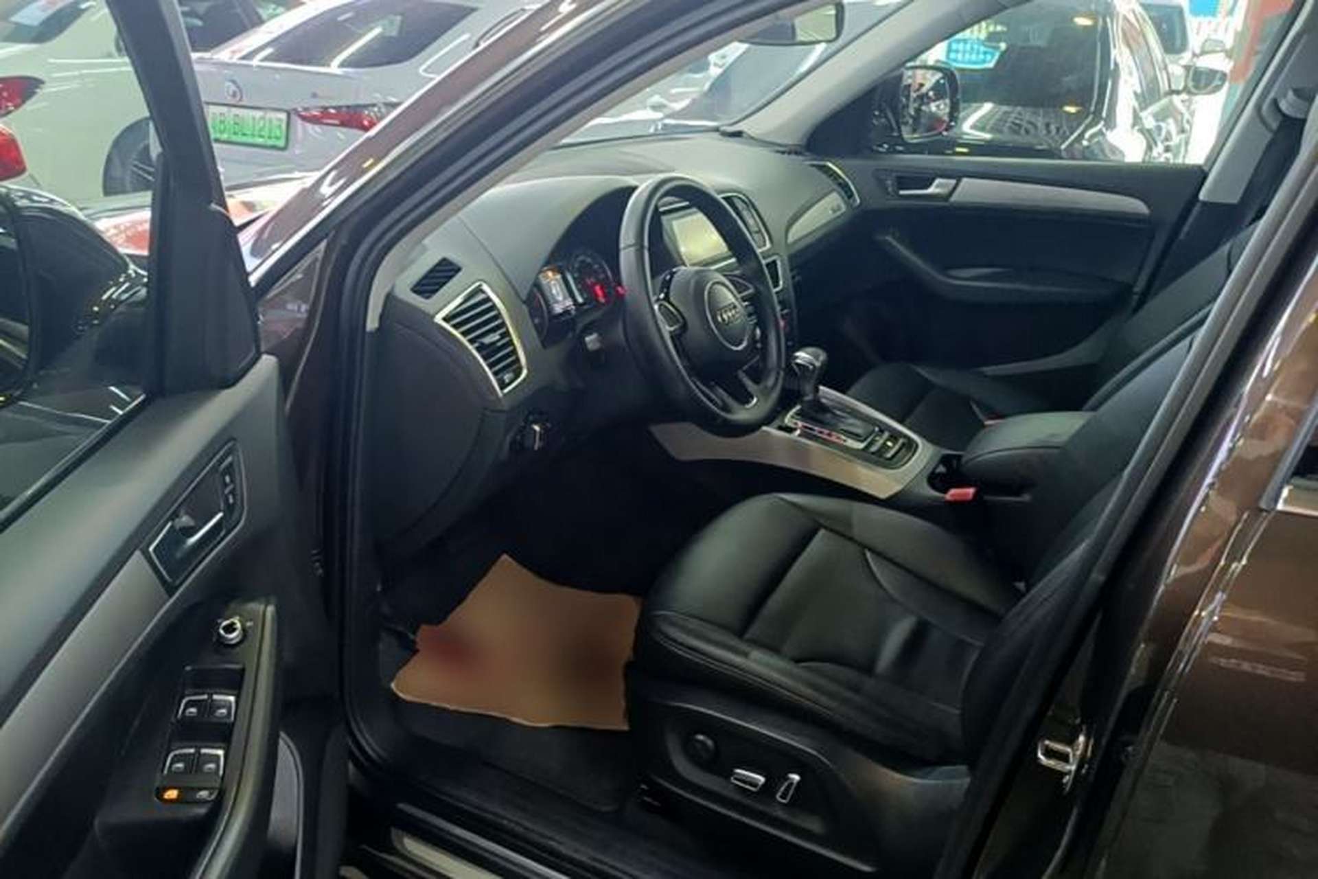 Used Audi Q5 2015 40 TFSI Trendy Edition Driver Seat