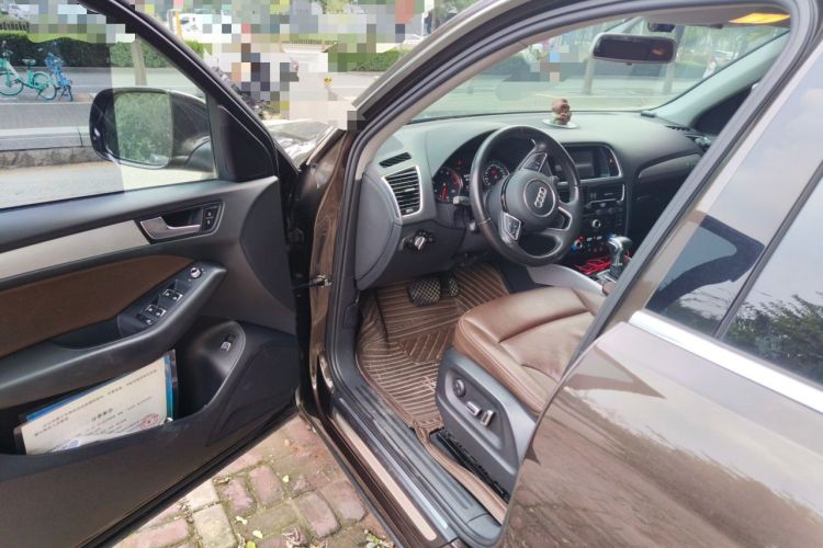 Used Audi Q5 2015 40 TFSI Technology Edition Driver Seat