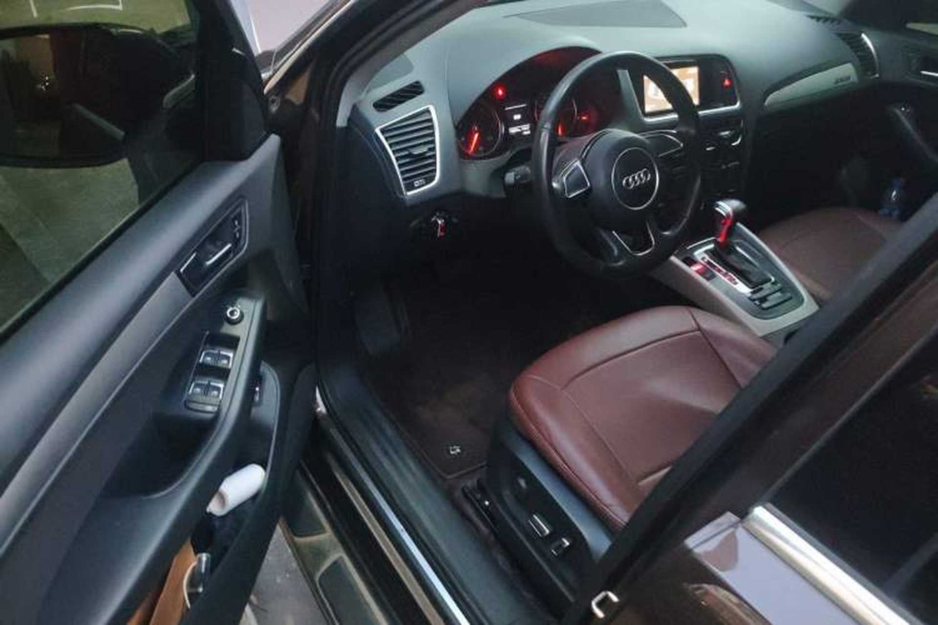 Used Audi Q5 2015 40 TFSI Trendy Edition Driver Seat
