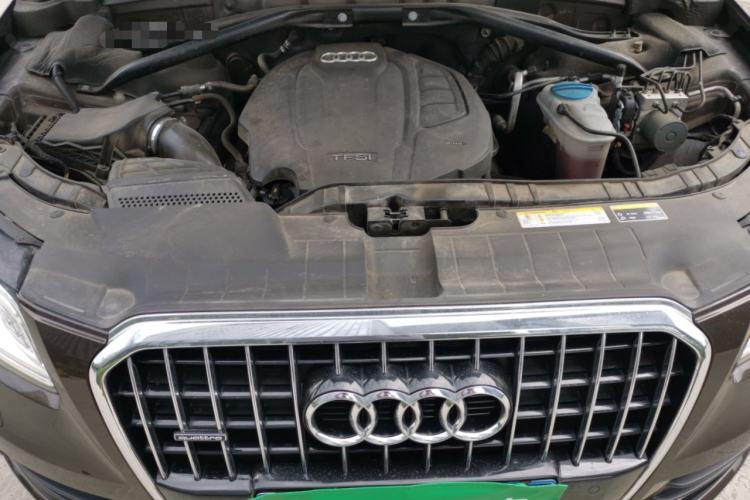 Used Audi Q5 2015 40 TFSI Comfort Model Engine Bay