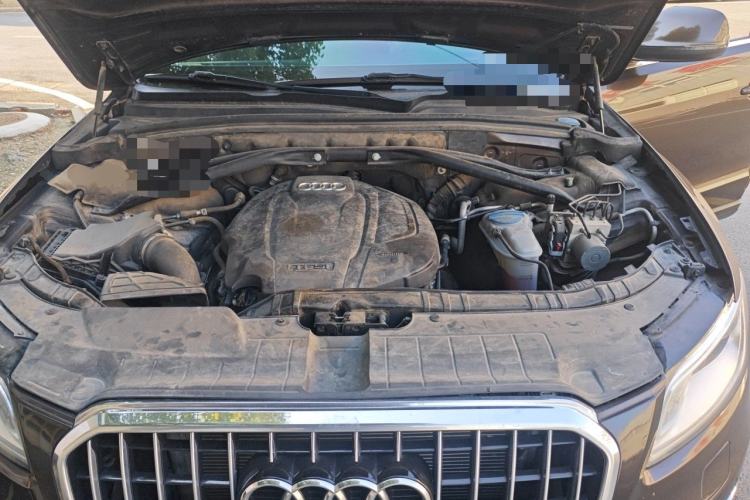 Used Audi Q5 2015 40 TFSI Technology Edition Engine Bay