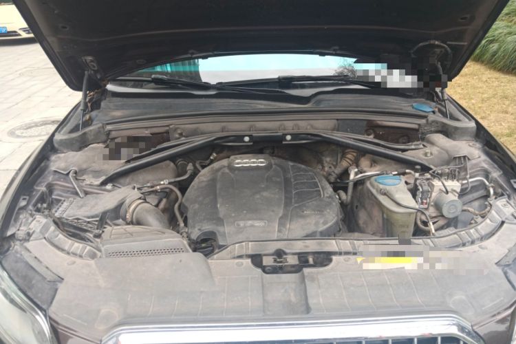 Used Audi Q5 2015 40 TFSI Trendy Edition Engine Bay