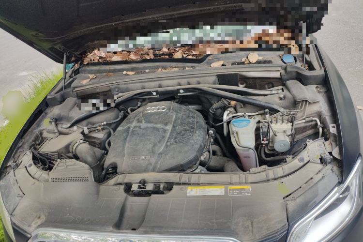 Used Audi Q5 2015 40 TFSI Technology Edition Engine Bay