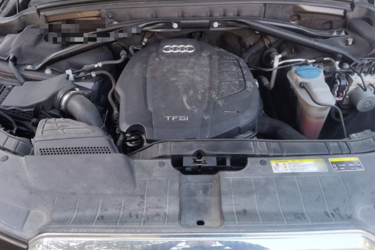 Used Audi Q5 2015 40 TFSI Technology Edition Engine Bay
