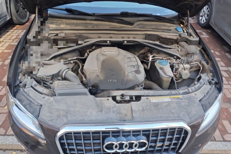 Used Audi Q5 2015 40 TFSI Trendy Edition Engine Bay