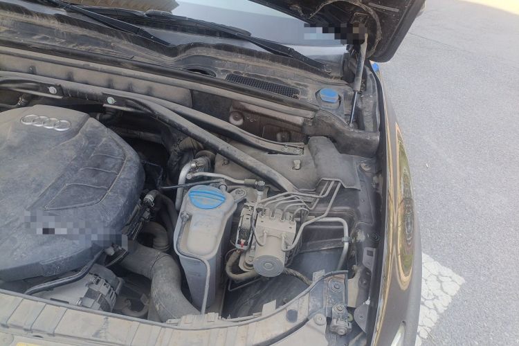 Used Audi Q5 2015 40 TFSI Trendy Edition Engine Bay Left