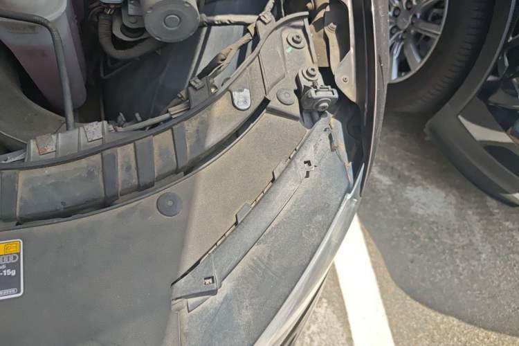 Used Audi Q5 2015 40 TFSI Technology Edition Engine Bay Left