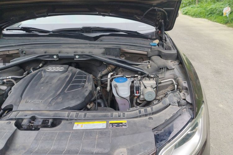 Used Audi Q5 2015 40 TFSI Trendy Edition Engine Bay Left
