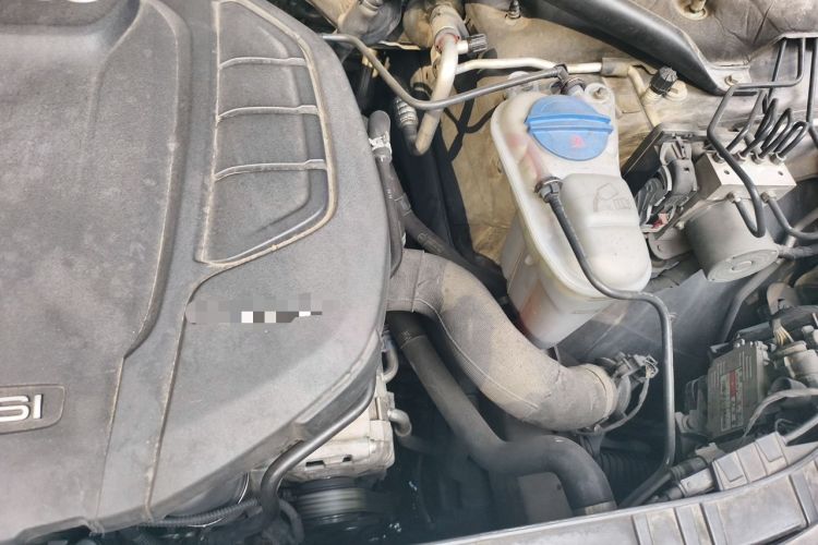 Used Audi Q5 2015 40 TFSI Technology Edition Engine Bay Left
