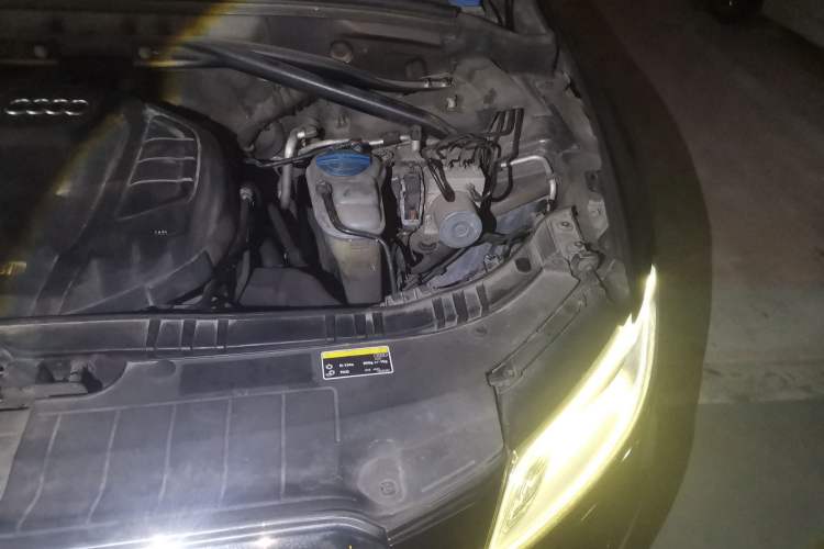 Used Audi Q5 2015 40 TFSI Trendy Edition Engine Bay Left