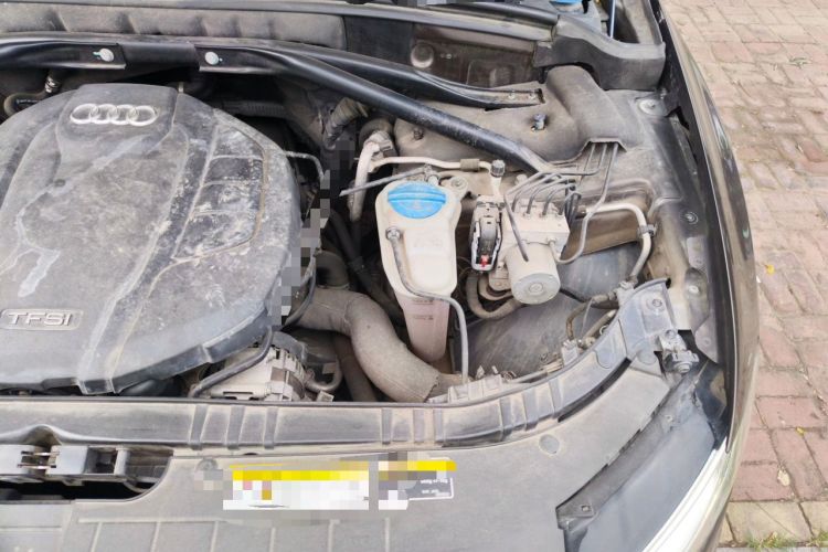 Used Audi Q5 2015 40 TFSI Technology Edition Engine Bay Left