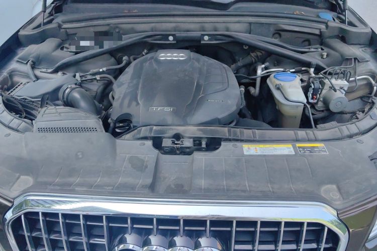 Used Audi Q5 2015 40 TFSI Technology Edition Engine Bay