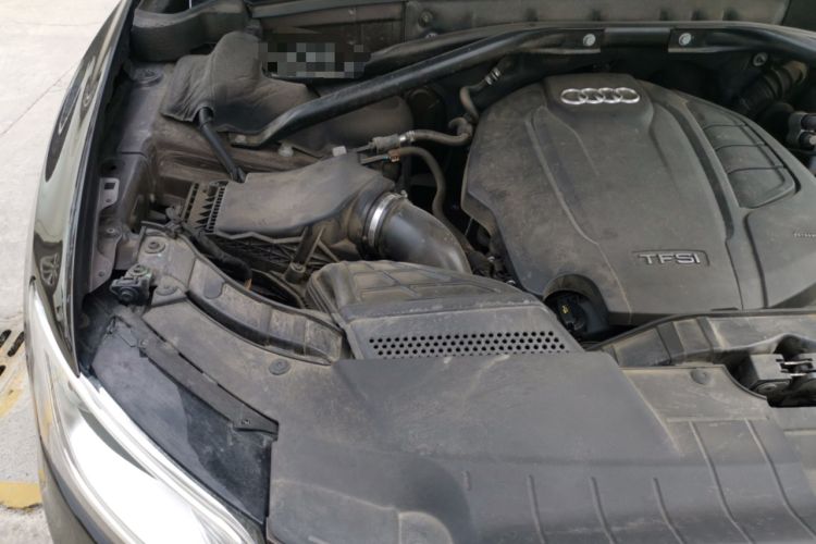 Used Audi Q5 2015 40 TFSI Comfort Model Engine Bay Right