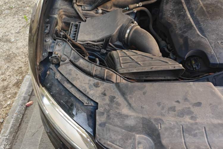 Used Audi Q5 2015 40 TFSI Technology Edition Engine Bay Right