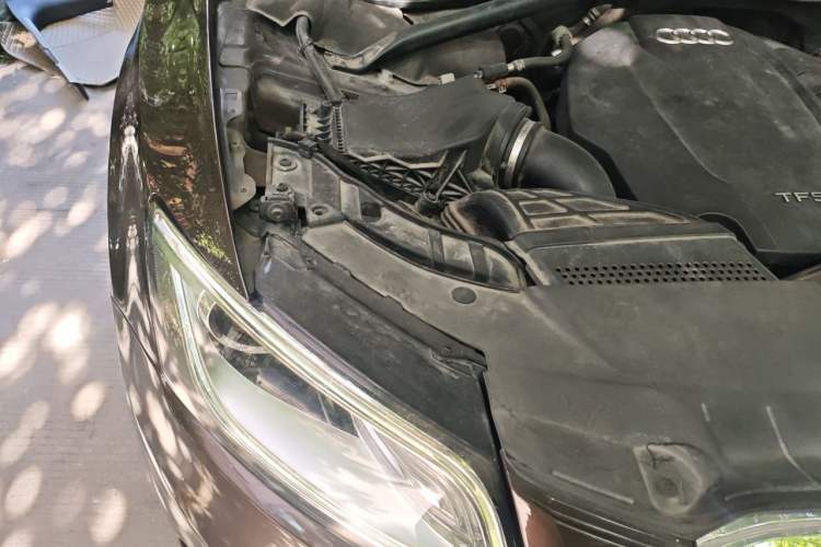 Used Audi Q5 2015 40 TFSI Trendy Edition Engine Bay Right