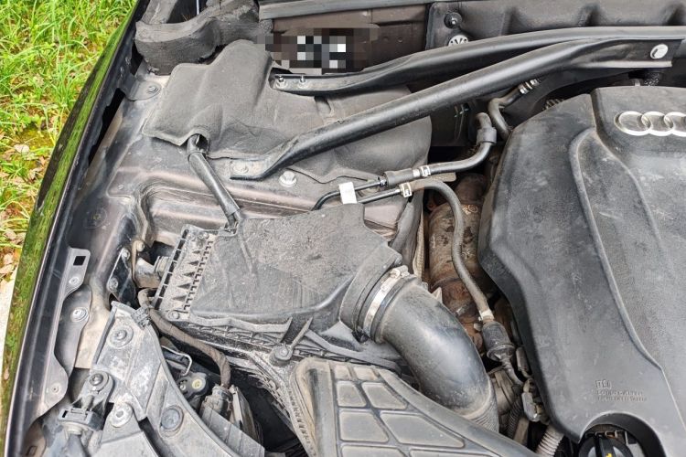 Used Audi Q5 2015 40 TFSI Comfort Model Engine Bay Right