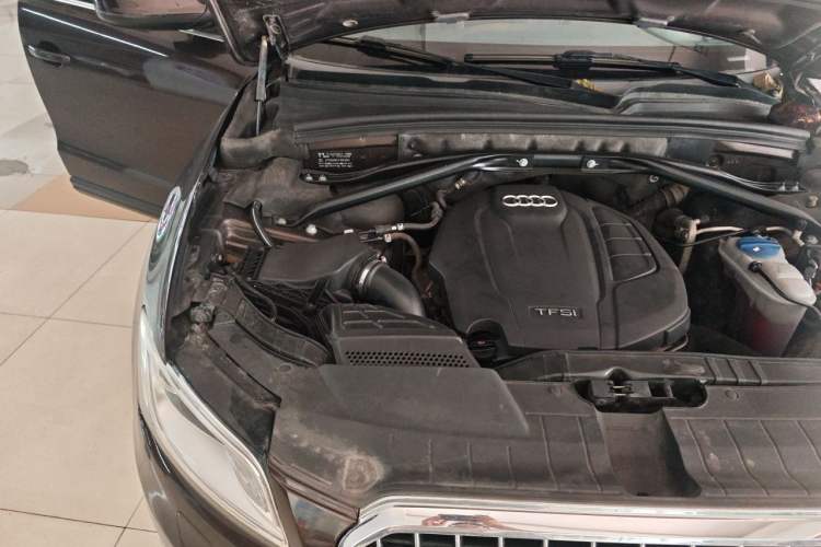 Used Audi Q5 2015 40 TFSI Trendy Edition Engine Bay Right