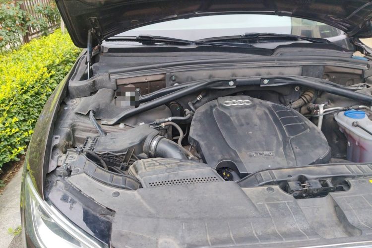 Used Audi Q5 2015 40 TFSI Trendy Edition Engine Bay Right