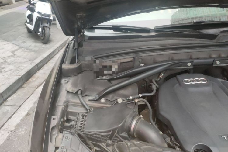 Used Audi Q5 2015 40 TFSI Technology Edition Engine Bay Right