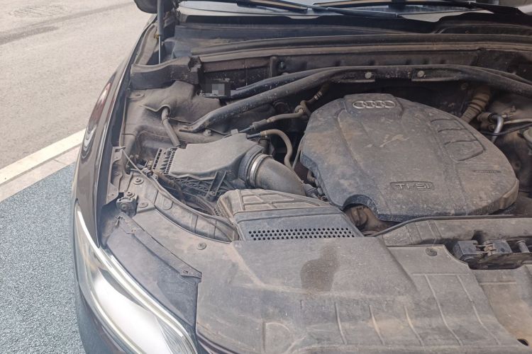 Used Audi Q5 2015 40 TFSI Trendy Edition Engine Bay Right