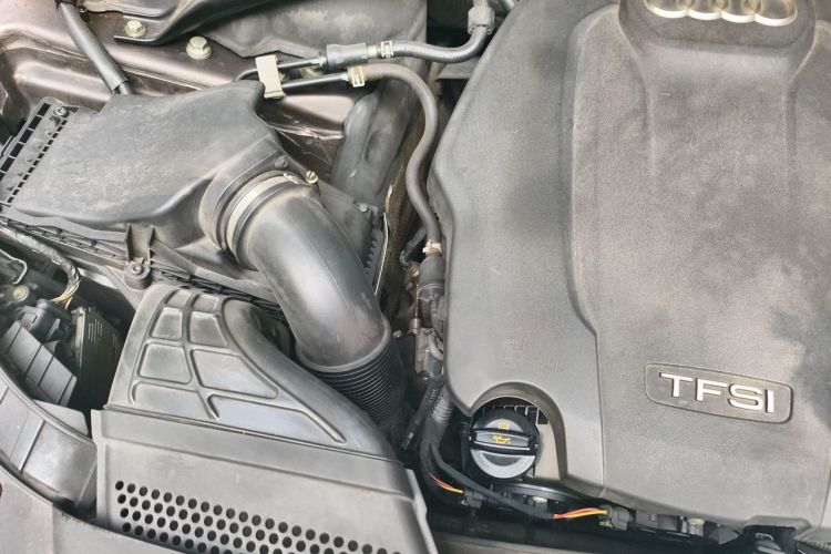 Used Audi Q5 2015 40 TFSI Technology Edition Engine Bay Right