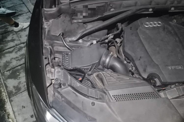 Used Audi Q5 2015 40 TFSI Technology Edition Engine Bay Right
