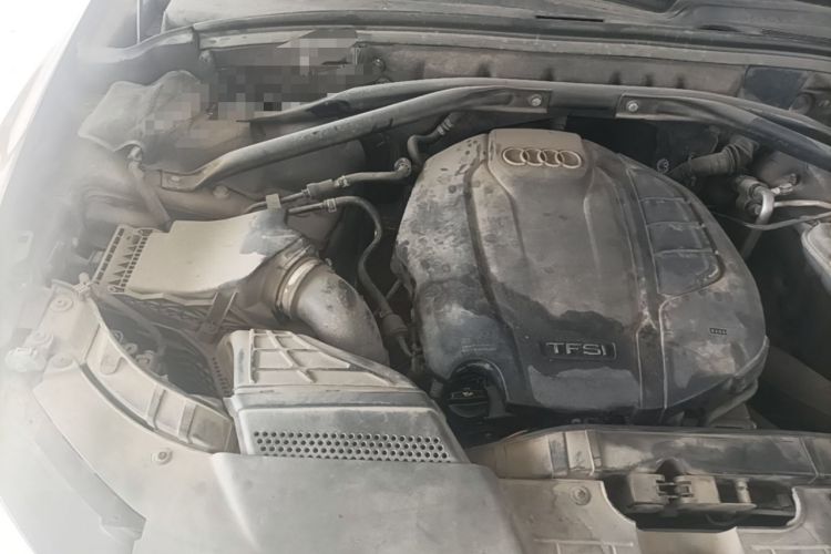 Used Audi Q5 2015 40 TFSI Comfort Model Engine Bay Right