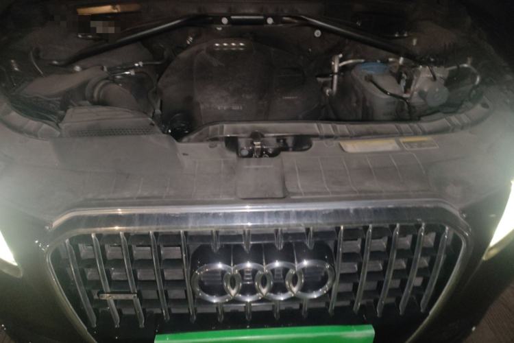 Used Audi Q5 2015 40 TFSI Trendy Edition Engine Bay
