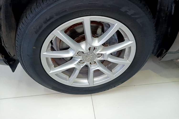 Used Audi Q5 2015 40 TFSI Trendy Edition Exterior 4
