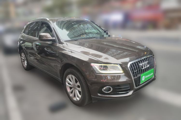 Used Audi Q5 2015 40 TFSI Technology Edition Front Right 45 Deg