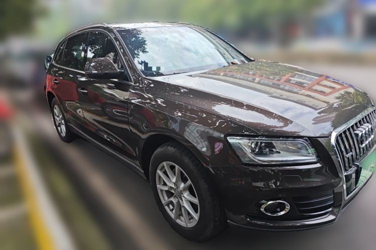 Used Audi Q5 2015 40 TFSI Trendy Edition Front Right 45 Deg