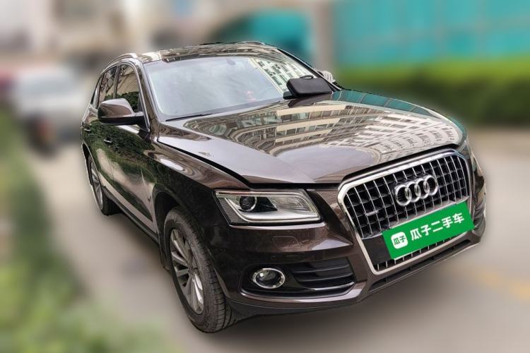 Used Audi Q5 2015 40 TFSI Technology Edition Front Right 45 Deg