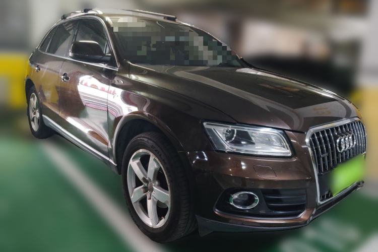 Used Audi Q5 2015 40 TFSI Comfort Model Front Right 45 Deg