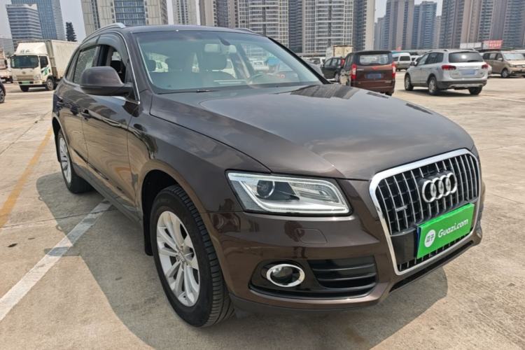 Used Audi Q5 2015 40 TFSI Technology Edition Front Right 45 Deg