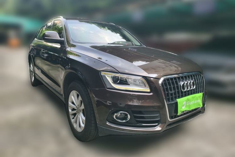 Used Audi Q5 2015 40 TFSI Technology Edition Front Right 45 Deg