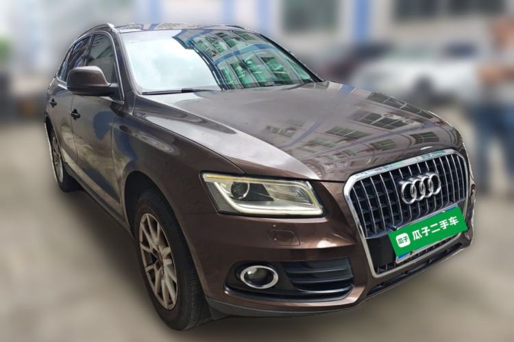 Used Audi Q5 2015 40 TFSI Technology Edition Front Right 45 Deg