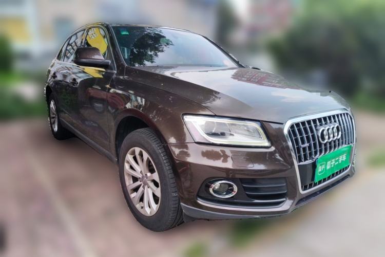 Used Audi Q5 2015 40 TFSI Technology Edition Front Right 45 Deg